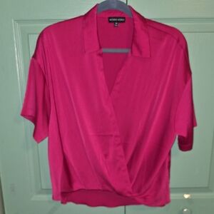 Modern Works Magents Top (Size M) Tucked Front